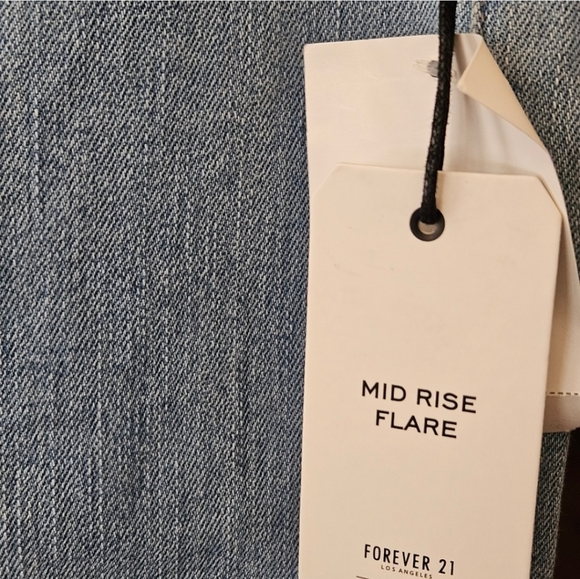 📌34 FOREVER 21 MID RISE FLARE JEANS WOMEN'S SIZE MEDIUM - Picture 12 of 12